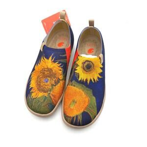 UIN Women's Slip-On Shoes with Sunflower Design Size 5
